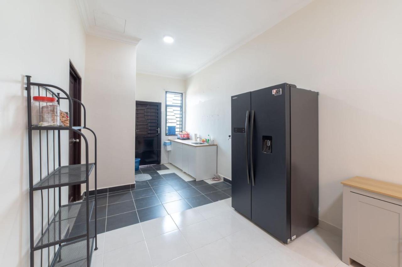 Hilmera Guesthouse Kuantan Kültér fotó